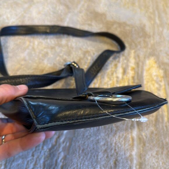 Vintage Black full grain leather frye small crossbody bag with adjustable strap - Picture 8 of 11